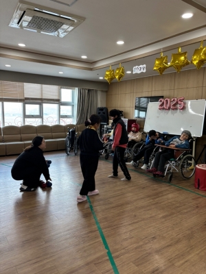 관련사진